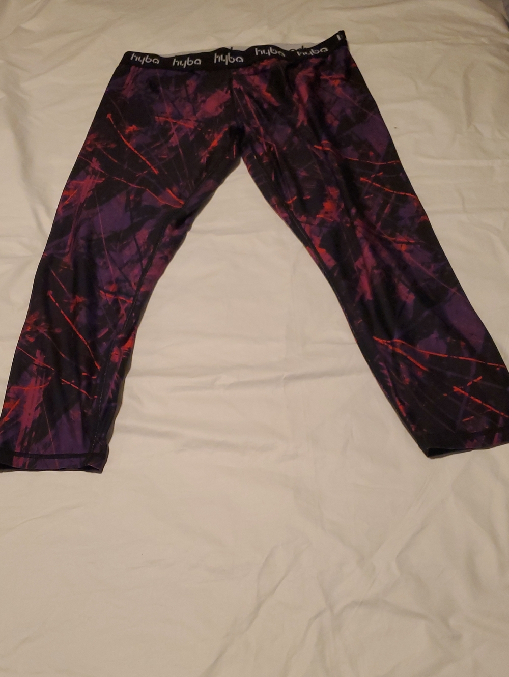 Size Large Hyba Women's  Purple & Red Athletic Capri Leggings